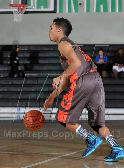 Thumbnail 2 in Vacaville vs. Vista del Lago (Ram Jam Winter Classic) photogallery.
