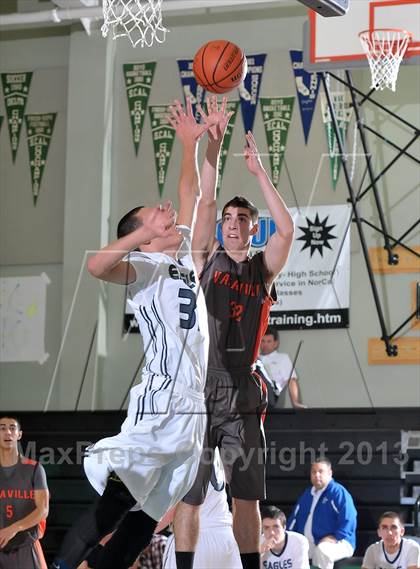 Thumbnail 1 in Vacaville vs. Vista del Lago (Ram Jam Winter Classic) photogallery.