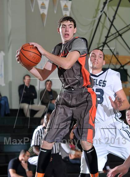 Thumbnail 2 in Vacaville vs. Vista del Lago (Ram Jam Winter Classic) photogallery.