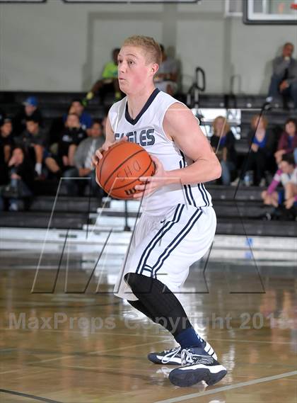 Thumbnail 1 in Vacaville vs. Vista del Lago (Ram Jam Winter Classic) photogallery.