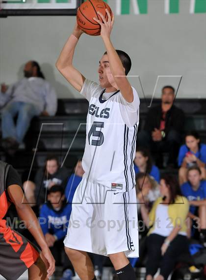 Thumbnail 2 in Vacaville vs. Vista del Lago (Ram Jam Winter Classic) photogallery.
