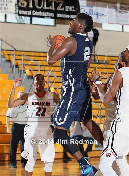 Thumbnail 3 in Wayne vs. Sierra Canyon (City of Palms Classic) photogallery.