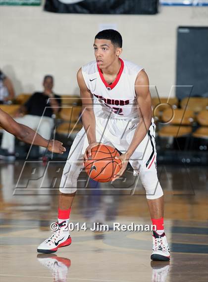 Thumbnail 2 in Wayne vs. Sierra Canyon (City of Palms Classic) photogallery.