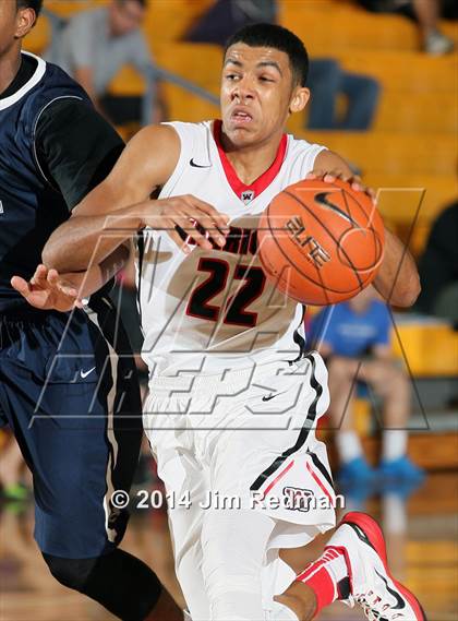 Thumbnail 1 in Wayne vs. Sierra Canyon (City of Palms Classic) photogallery.