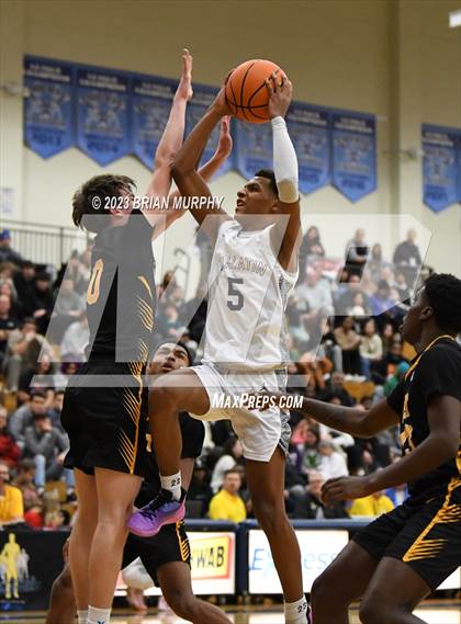 Thumbnail 1 in Roosevelt vs. Tualatin (Les Schwab Invitational) photogallery.