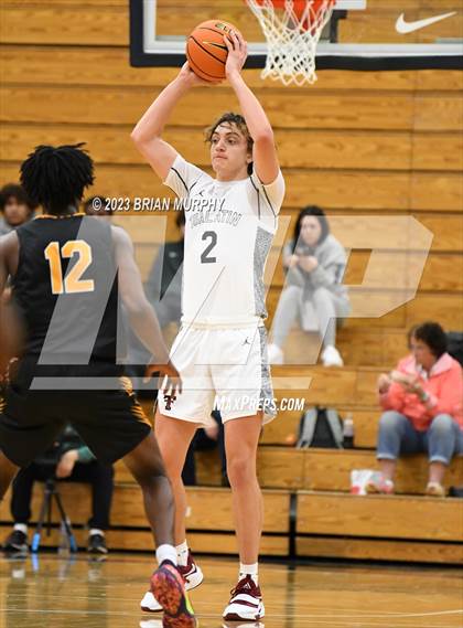 Thumbnail 2 in Roosevelt vs. Tualatin (Les Schwab Invitational) photogallery.