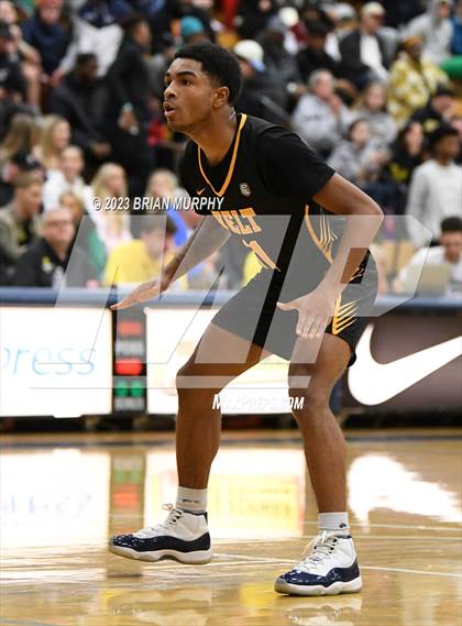 Thumbnail 3 in Roosevelt vs. Tualatin (Les Schwab Invitational) photogallery.