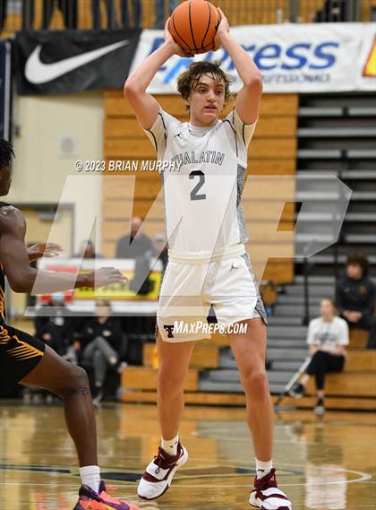 Thumbnail 2 in Roosevelt vs. Tualatin (Les Schwab Invitational) photogallery.
