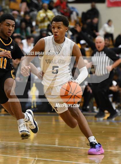 Thumbnail 3 in Roosevelt vs. Tualatin (Les Schwab Invitational) photogallery.