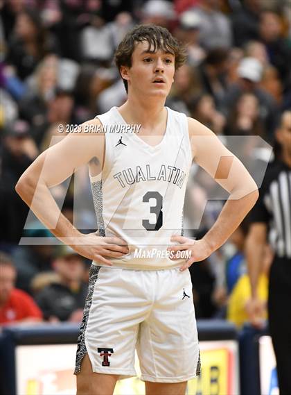 Thumbnail 2 in Roosevelt vs. Tualatin (Les Schwab Invitational) photogallery.