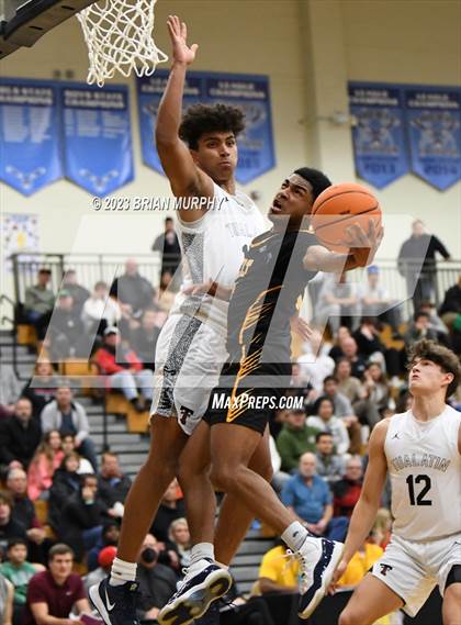 Thumbnail 2 in Roosevelt vs. Tualatin (Les Schwab Invitational) photogallery.