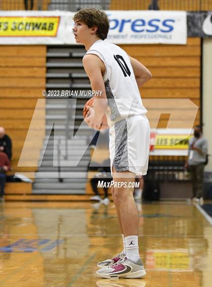 Thumbnail 1 in Roosevelt vs. Tualatin (Les Schwab Invitational) photogallery.