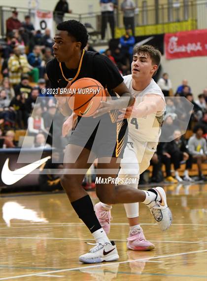 Thumbnail 2 in Roosevelt vs. Tualatin (Les Schwab Invitational) photogallery.