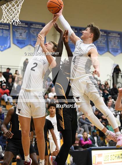 Thumbnail 1 in Roosevelt vs. Tualatin (Les Schwab Invitational) photogallery.