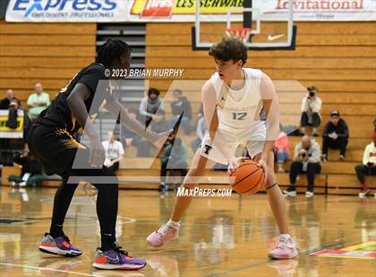 Thumbnail 3 in Roosevelt vs. Tualatin (Les Schwab Invitational) photogallery.