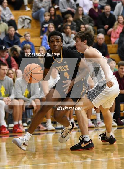 Thumbnail 1 in Roosevelt vs. Tualatin (Les Schwab Invitational) photogallery.