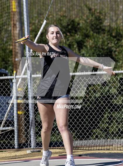 Thumbnail 1 in Corning Invitational photogallery.