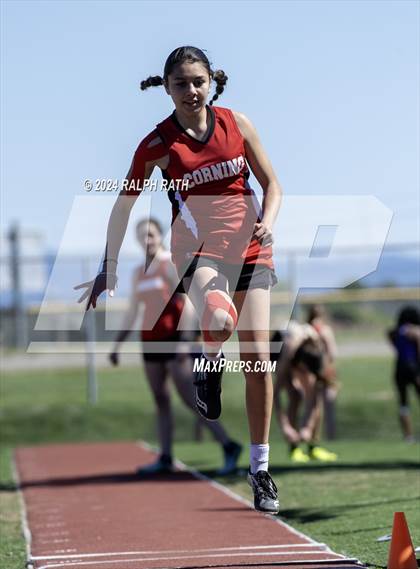 Thumbnail 2 in Corning Invitational photogallery.
