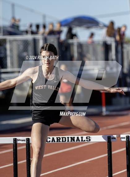 Thumbnail 1 in Corning Invitational photogallery.