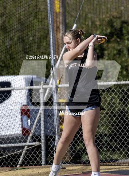 Thumbnail 1 in Corning Invitational photogallery.