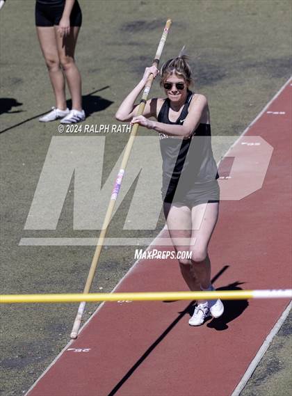 Thumbnail 2 in Corning Invitational photogallery.