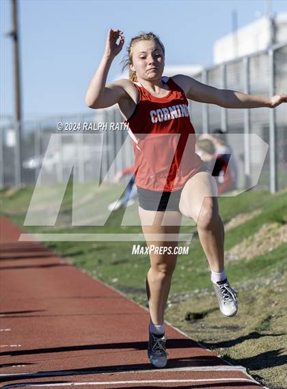 Thumbnail 3 in Corning Invitational photogallery.