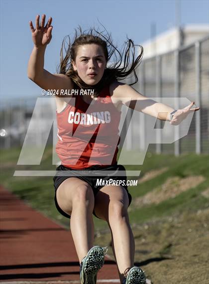 Thumbnail 1 in Corning Invitational photogallery.