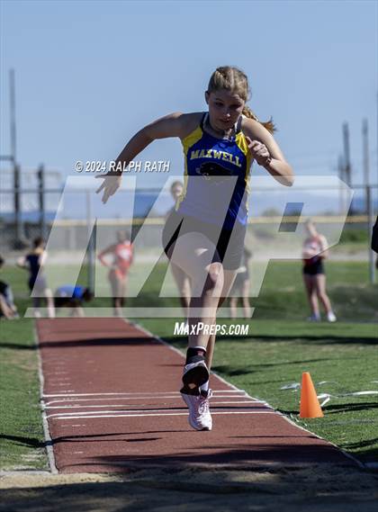 Thumbnail 3 in Corning Invitational photogallery.