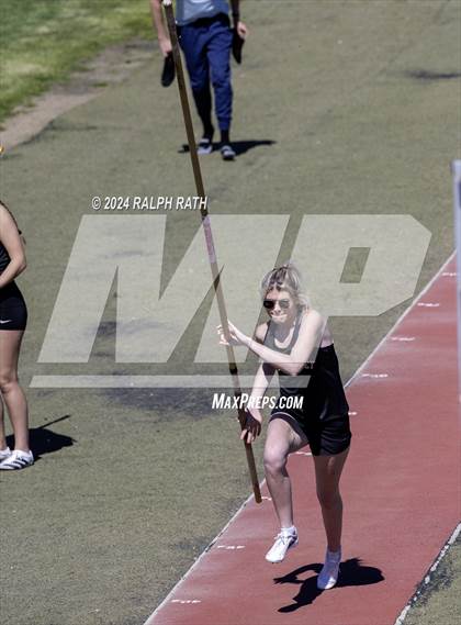 Thumbnail 1 in Corning Invitational photogallery.