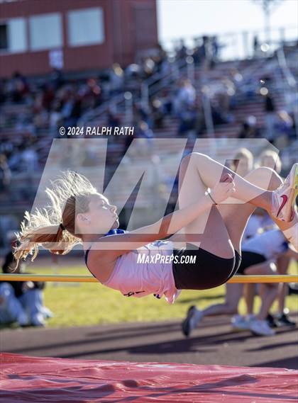 Thumbnail 3 in Corning Invitational photogallery.