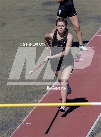 Thumbnail 2 in Corning Invitational photogallery.