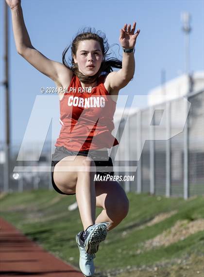 Thumbnail 3 in Corning Invitational photogallery.