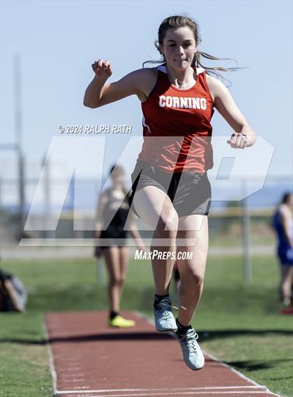 Thumbnail 3 in Corning Invitational photogallery.