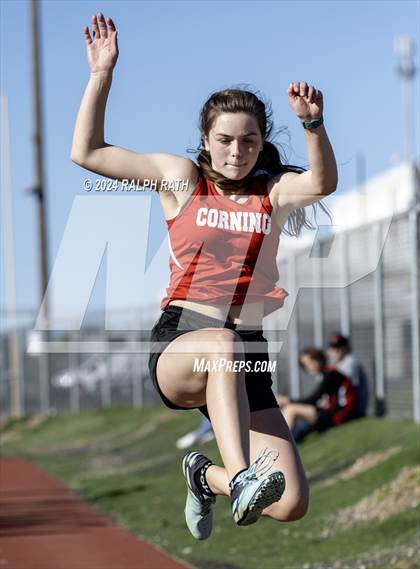 Thumbnail 2 in Corning Invitational photogallery.