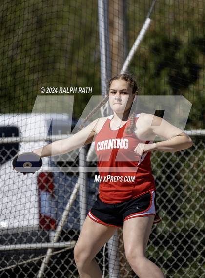 Thumbnail 3 in Corning Invitational photogallery.