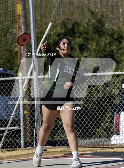 Thumbnail 3 in Corning Invitational photogallery.