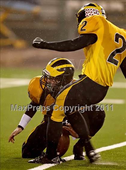 Thumbnail 1 in Del Oro vs. Oakdale (CIF SJS D3 Final) photogallery.