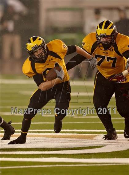 Thumbnail 1 in Del Oro vs. Oakdale (CIF SJS D3 Final) photogallery.