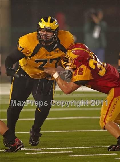 Thumbnail 3 in Del Oro vs. Oakdale (CIF SJS D3 Final) photogallery.