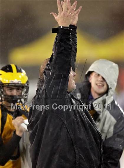 Thumbnail 1 in Del Oro vs. Oakdale (CIF SJS D3 Final) photogallery.