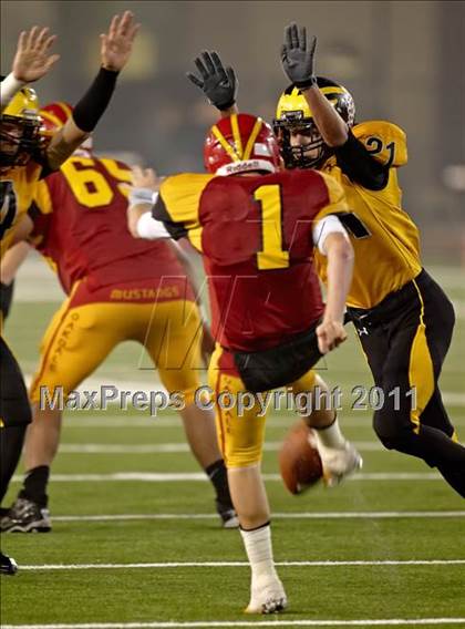 Thumbnail 2 in Del Oro vs. Oakdale (CIF SJS D3 Final) photogallery.