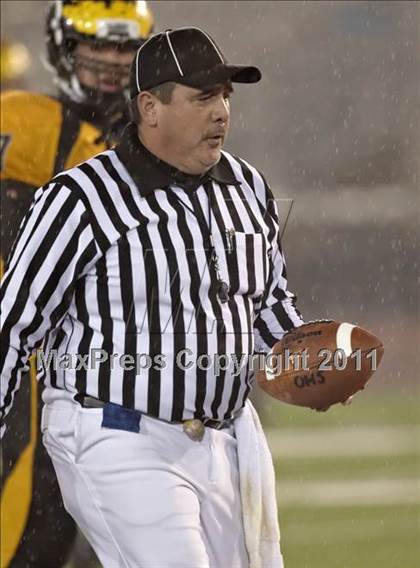 Thumbnail 3 in Del Oro vs. Oakdale (CIF SJS D3 Final) photogallery.