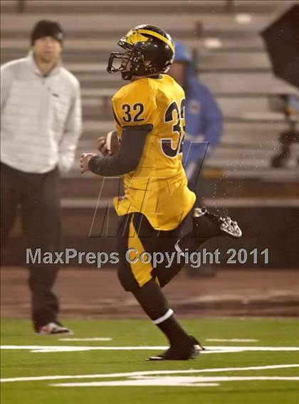 Thumbnail 3 in Del Oro vs. Oakdale (CIF SJS D3 Final) photogallery.