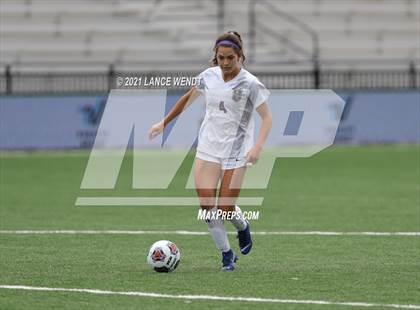 Thumbnail 2 in Evergreen vs. Holy Family (CHSAA 4A Championship) photogallery.
