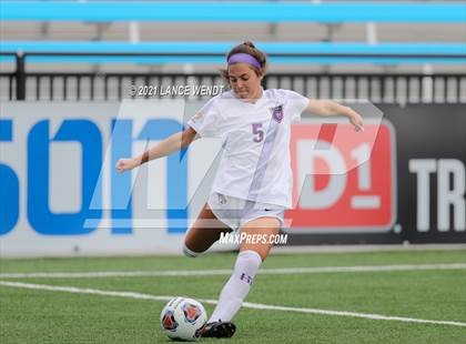 Thumbnail 2 in Evergreen vs. Holy Family (CHSAA 4A Championship) photogallery.