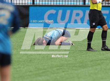 Thumbnail 3 in Evergreen vs. Holy Family (CHSAA 4A Championship) photogallery.