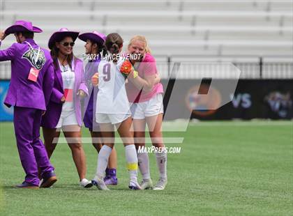 Thumbnail 3 in Evergreen vs. Holy Family (CHSAA 4A Championship) photogallery.