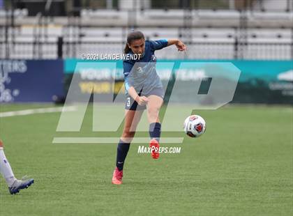 Thumbnail 1 in Evergreen vs. Holy Family (CHSAA 4A Championship) photogallery.