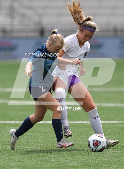 Thumbnail 3 in Evergreen vs. Holy Family (CHSAA 4A Championship) photogallery.