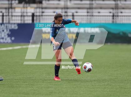 Thumbnail 3 in Evergreen vs. Holy Family (CHSAA 4A Championship) photogallery.